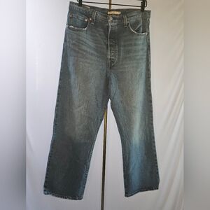 Levi’s Ribcage Straight Ankle Jeans